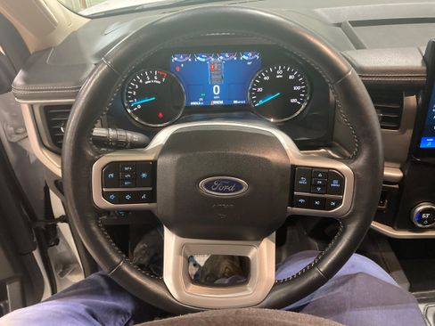 Used 2024 Ford Expedition Max XLT AWD/4WD image 29