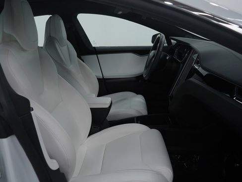 Used 2018 Tesla Model S 75D AWD/4WD image 11