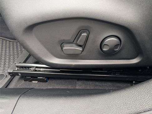 Used 2023 Jeep Compass Latitude w/ Convenience Group image 19