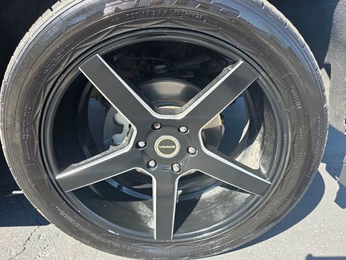 Used 2018 Chevrolet Silverado 1500 LT w/ LT Eassist Package image 11