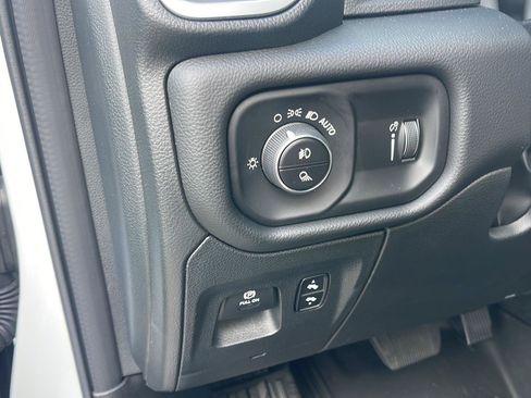 Used 2026 RAM 1500 Big Horn w/ Night Edition AWD/4WD image 17