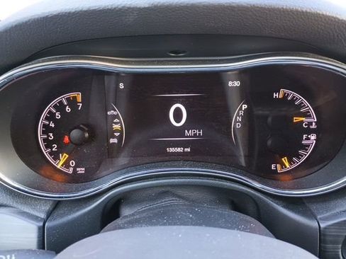 Used 2020 Jeep Grand Cherokee Laredo w/ Laredo X Package image 12