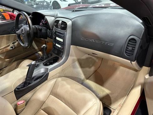 Used 2007 Chevrolet Corvette Convertible w/ Preferred Equipment Group RWD image 10