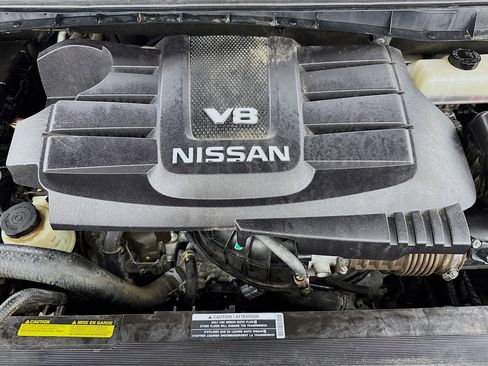 Used 2020 Nissan Titan SV w/ SV Convenience Package image 38