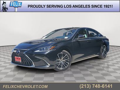 Used 2022 Lexus ES 300h w/ Premium Package