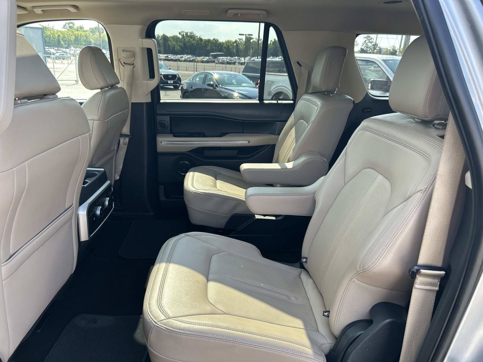 Used 2024 Ford Expedition Max Limited AWD/4WD image 27