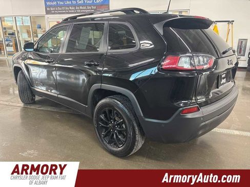 Used 2023 Jeep Cherokee Altitude Lux image 6
