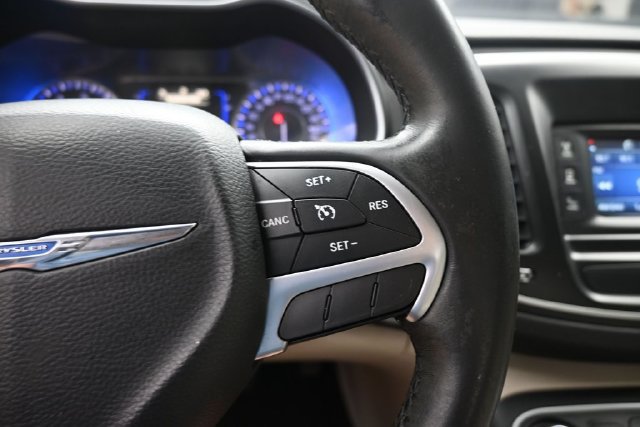 Used 2016 Chrysler 200 Limited w/ Convenience Group FWD image 13