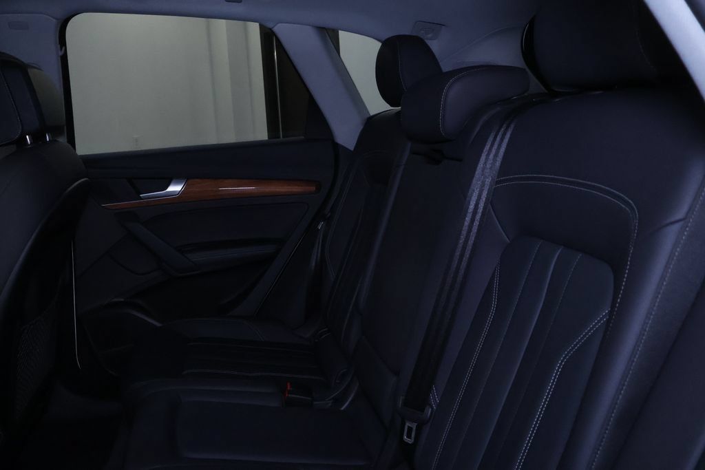 Used 2023 Audi Q5 2.0T Premium Plus AWD/4WD image 18