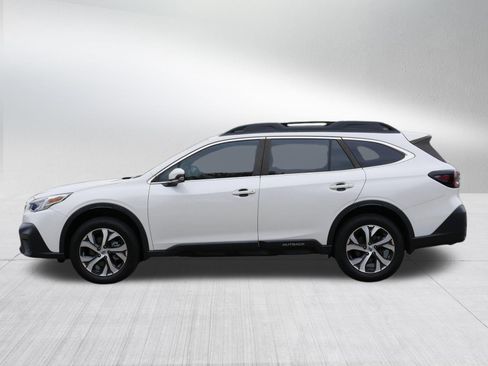 Certified 2022 Subaru Outback Limited w/ Popular Package #2 AWD/4WD image 4