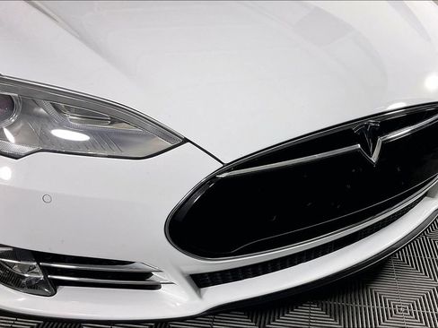 Used 2015 Tesla Model S 70D AWD/4WD image 22