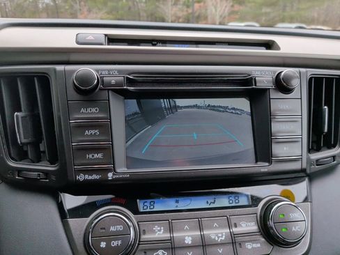 Used 2015 Toyota RAV4 XLE image 18