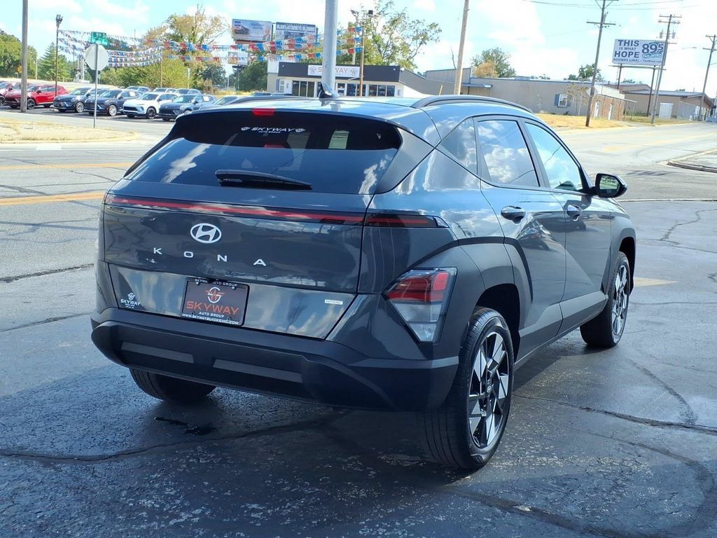 Used 2025 Hyundai Kona SEL AWD/4WD image 4
