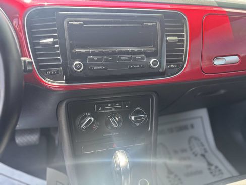 Used 2012 Volkswagen Beetle 2.5 image 12
