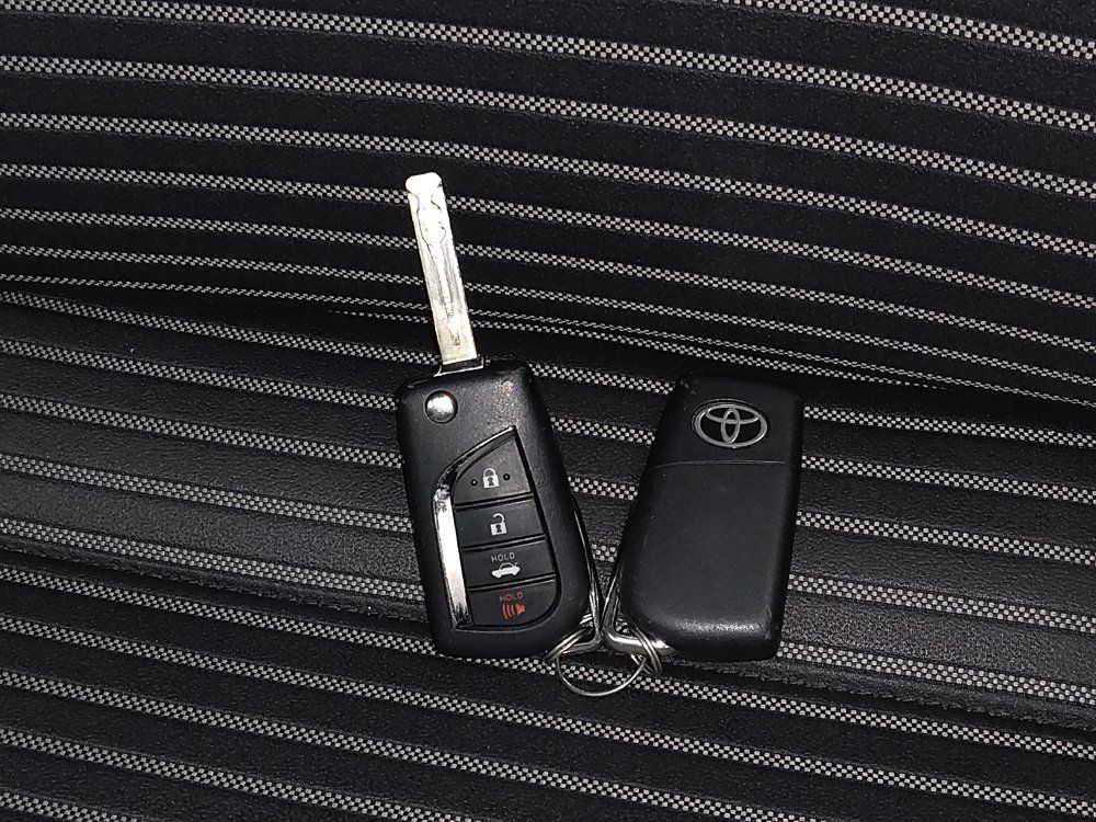 Used 2023 Toyota Camry SE FWD image 32