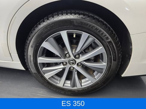 Used 2020 Lexus ES 350 w/ Premium Package FWD image 17