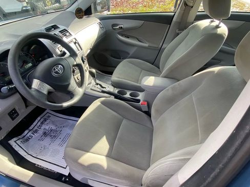 Used 2013 Toyota Corolla LE Special Edition image 10