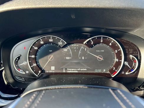 Used 2019 BMW 530i xDrive image 11