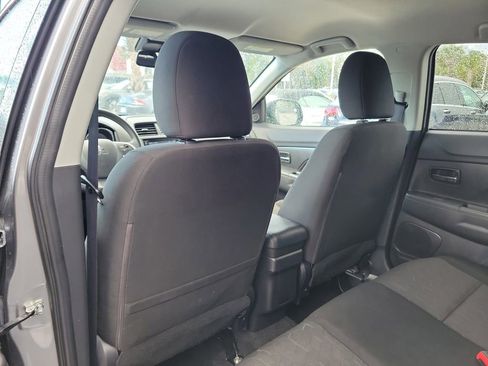 Used 2023 Mitsubishi Outlander Sport ES AWD/4WD image 9