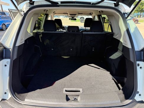 Used 2023 Nissan Rogue SV FWD image 21