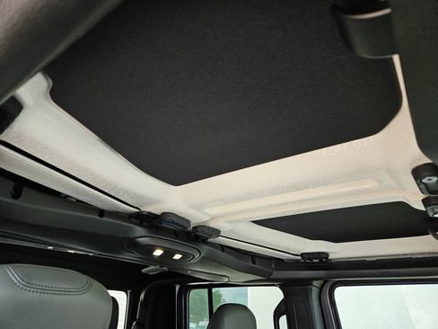 New 2026 Jeep Gladiator Mojave AWD/4WD image 8