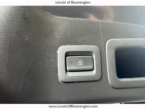 Used 2024 MAZDA MAZDA3 Hatchback w/Premium Plus Pkg image 29