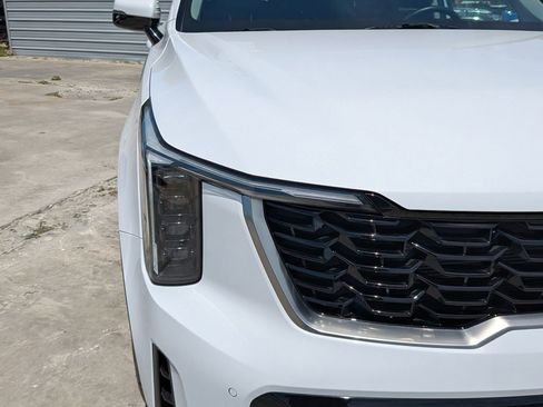 Certified 2025 Kia Sorento S FWD image 10