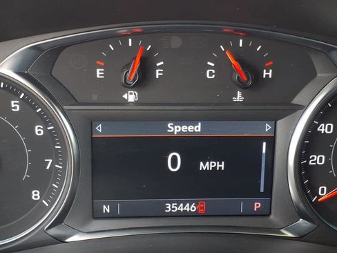 Used 2024 Chevrolet Equinox Premier image 34