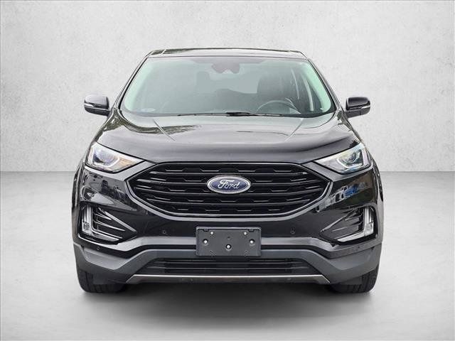 Used 2021 Ford Edge Titanium w/ Class II Trailer Tow Package AWD/4WD image 2