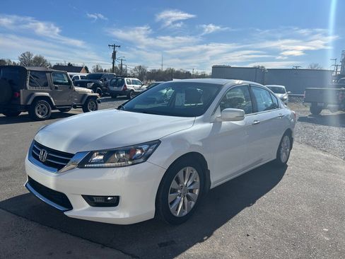 Used 2015 Honda Accord EX-L image 2