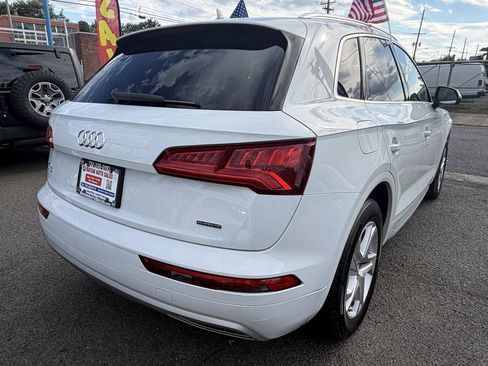 Used 2019 Audi Q5 2.0T Premium w/ Convenience Package AWD/4WD image 9