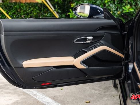 Used 2018 Porsche 718 Cayman RWD image 52