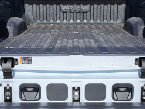 New 2026 GMC Sierra 2500 Denali w/ Denali Reserve Package image 37