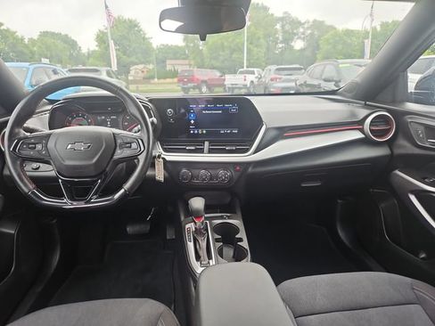 Used 2024 Chevrolet Trax RS w/ Driver Confidence Package FWD image 13