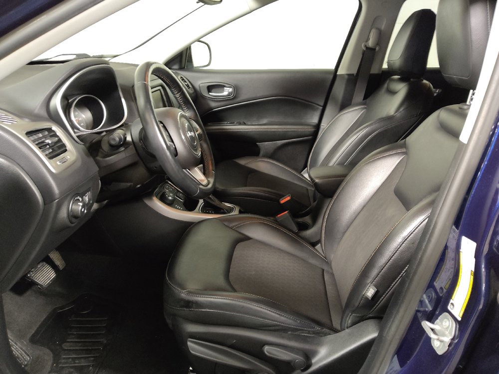 Used 2018 Jeep Compass Latitude w/ Cold Weather Group AWD/4WD image 17