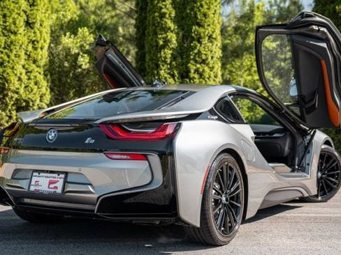 Used 2019 BMW i8 Coupe AWD/4WD image 12