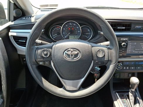 Used 2015 Toyota Corolla LE FWD image 21