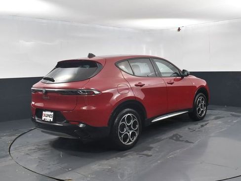 Used 2024 Alfa Romeo Tonale Ti image 9