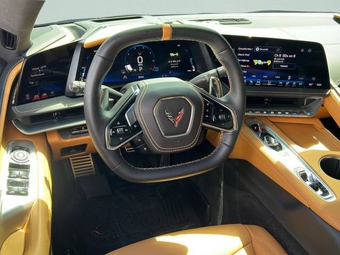 Used 2026 Chevrolet Corvette Stingray Premium Conv w/ Z51 Performance Package RWD image 11