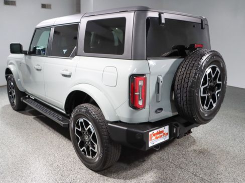 Used 2023 Ford Bronco Outer Banks image 9