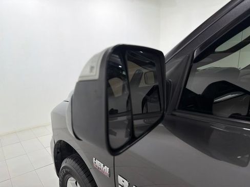 Used 2018 RAM 1500 Express AWD/4WD image 9