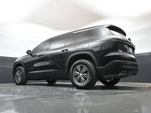 Used 2024 Chevrolet Traverse LS AWD/4WD image 38