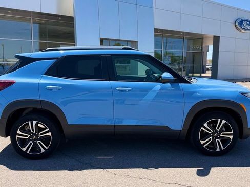 Used 2024 Chevrolet TrailBlazer LT w/ LT Cold Weather Package FWD image 6