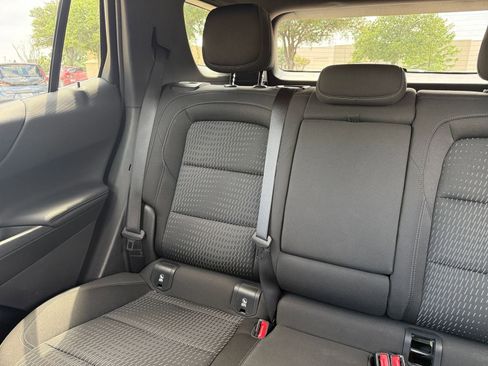 Used 2025 Chevrolet Equinox LT FWD image 41