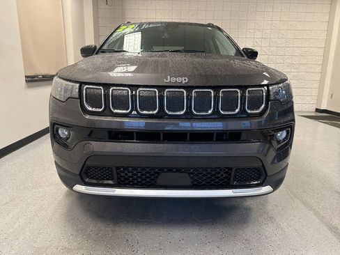 Used 2022 Jeep Compass Limited image 33