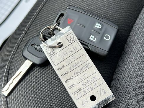 Used 2015 Chevrolet Colorado LT image 35