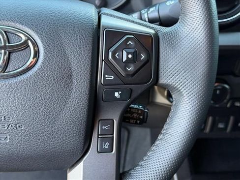 Used 2021 Toyota Tacoma TRD Sport w/ Technology Package AWD/4WD image 18