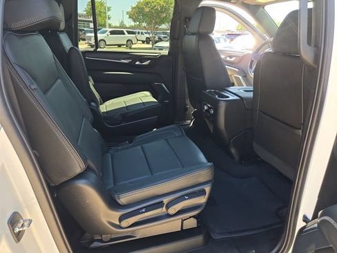 Used 2022 GMC Yukon XL Denali RWD image 26