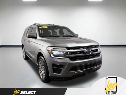 Used 2024 Ford Expedition Limited AWD/4WD image 5