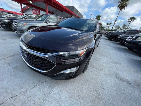 Used 2020 Chevrolet Malibu RS FWD image 2